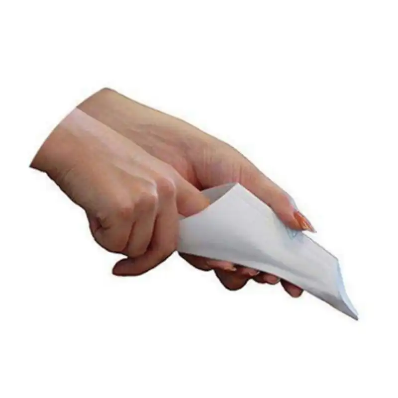 آفتابه مسافرتی مدل af22 به همراه ابزار توالت سفری بانوان