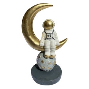 نقد و بررسی مجسمه نیروانا مدل فضانورد توسط خریداران