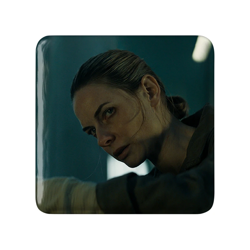 پیکسل خندالو طرح سریال سیلو Silo مدل مربعی کد 29974