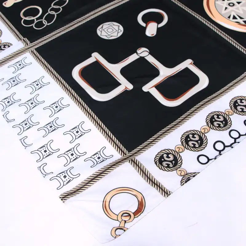 دستمال سر زنانه مدل مینی اسکارف ابریشم طرح زنجیری کد 8025