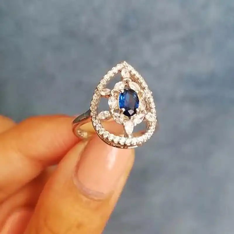 انگشتر نقره زنانه مدل جواهری یاقوت کبود سینتتیک JW5084