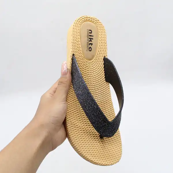 دمپایی لاانگشتی زنانه نیکتا مدل 012-A کد 1283-BK