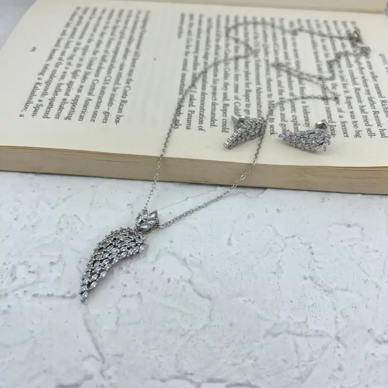 نیم ست زنانه مدل جواهری کد M4180