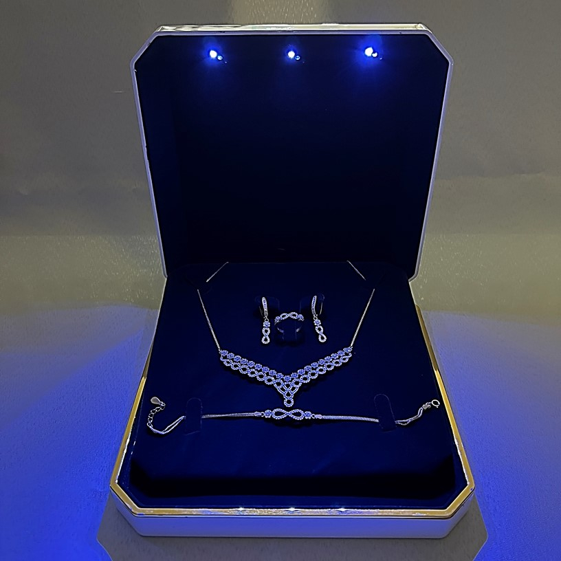 جعبه جواهر کد glsr-2258 مدل چراغدار