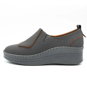 کفش روزمره زنانه اریانا مدل شکوفه