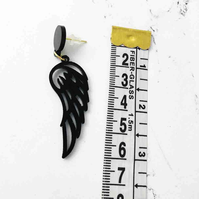 گوشواره زنانه مستر راد مدل بال گوشواره زنانه مستر راد مدل بال