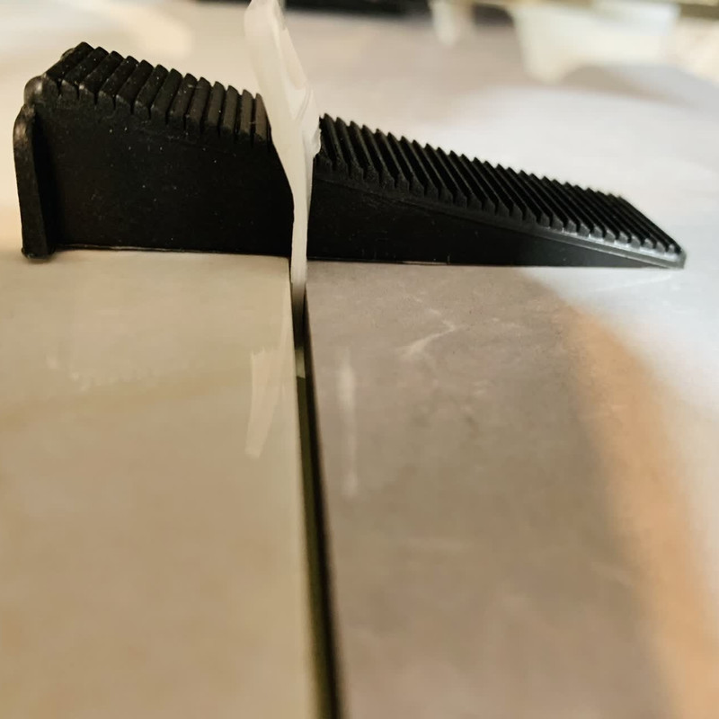 همتراز کاشی ساناپلاست کد GP501 مجموعه 50 عددی همتراز کاشی ساناپلاست کد GP501 مجموعه 50 عددی