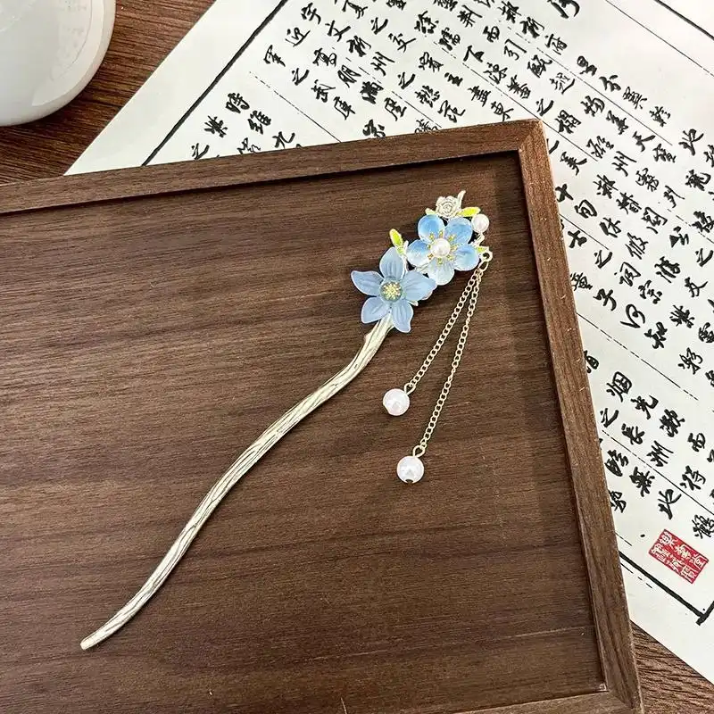 گیره مو زنانه مدل کانزاشی طرح غنچه و گل