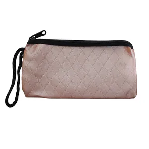 کیف لوازم آرایش زنانه مدل T02 کد 00