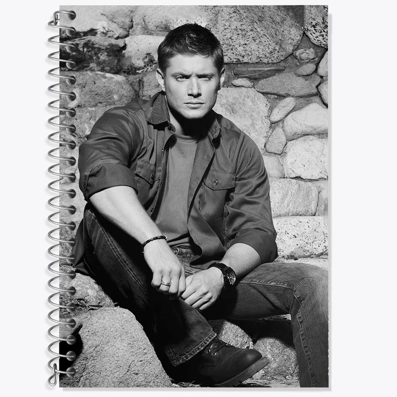 دفتر زبان 50 برگ خندالو مدل دو خط طرح دین وینچستر سریال سوپرنچرال Supernatural کد 24533