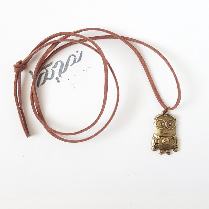 گردنبند دخترانه نمدیکا طرح مینیون گردنبند دخترانه نمدیکا طرح مینیون