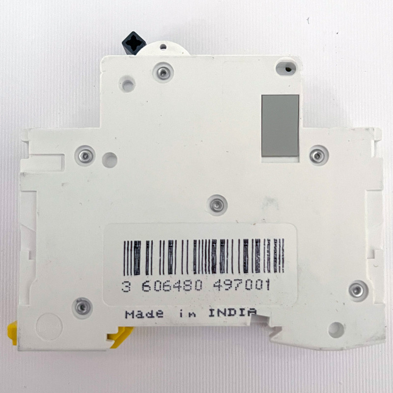 فیوز مینیاتوری تک پل 20 آمپر اشنایدر مدل xC60 Acti9 کد A9N1P20B