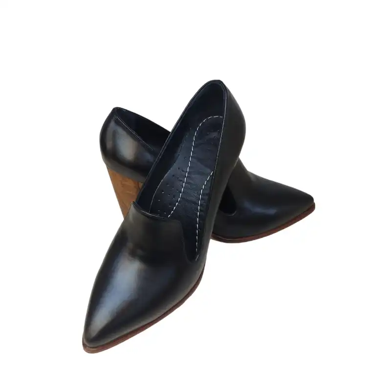 کفش زنانه مدل عــــالیه چرم طبیعی رنگ مشکی