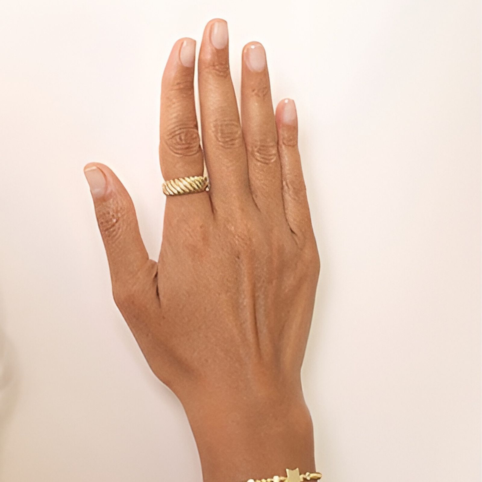 انگشتر طلا 18 عیار زنانه درگونه مدل آوین پهن -  - 2