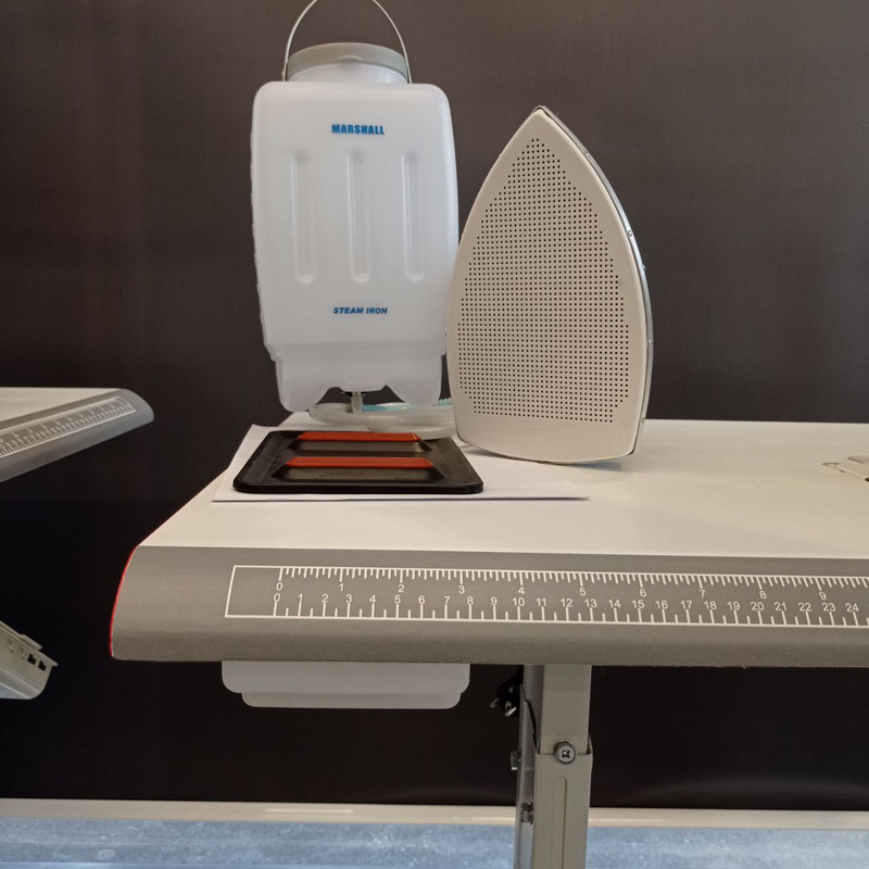 اتو بخار 1600 وات مارشال مدل 400L