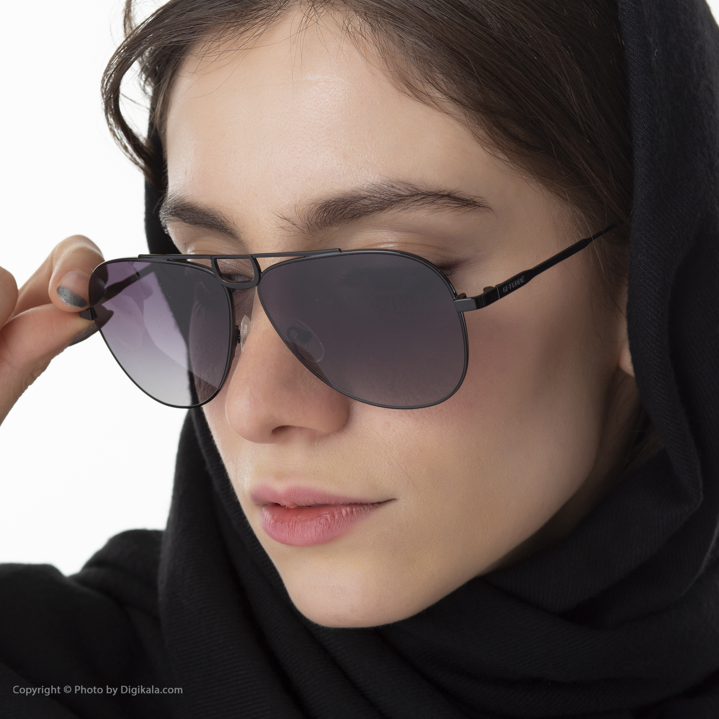 عینک آفتابی جی اف فره مدل GFF1270004