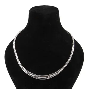 گردنبند نقره زنانه بازرگانی میلادی مدل فانتزی کد GAR_116