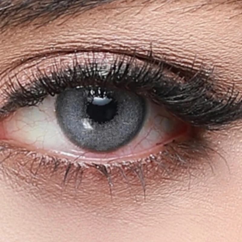 عکس شماره 3 : لنز چشم هرا گریس تمیم کانتکت لنز کد 96 رنگ طوسی آبی