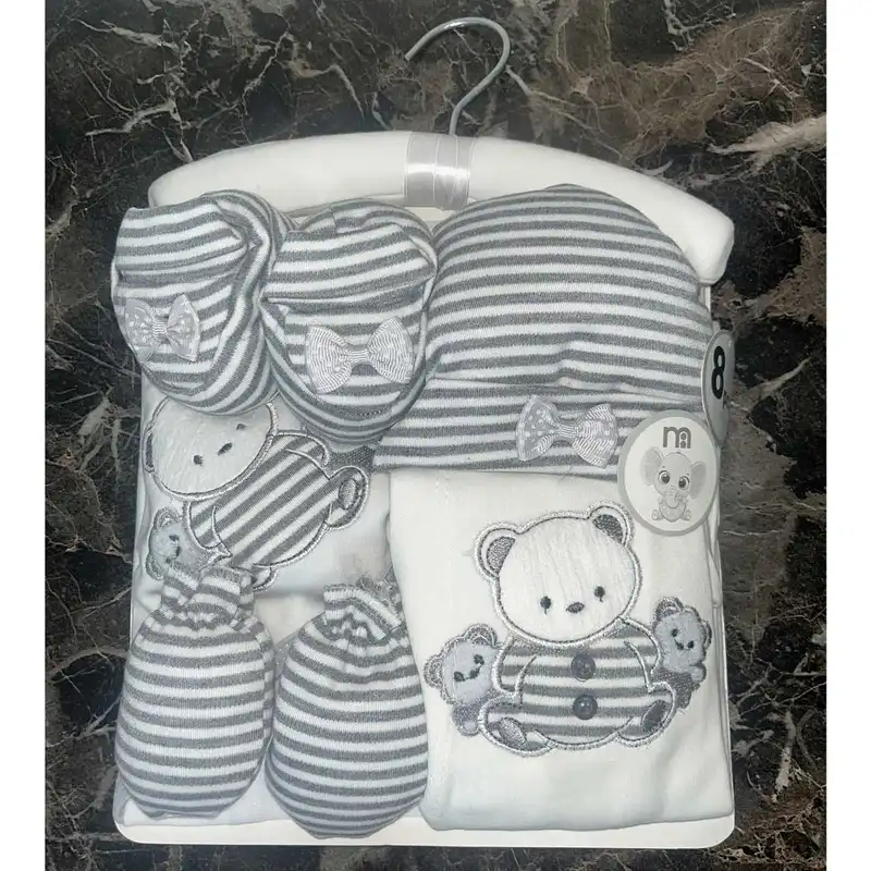 ست 8 تکه لباس نوزادی مادرکر مدل teddy toy