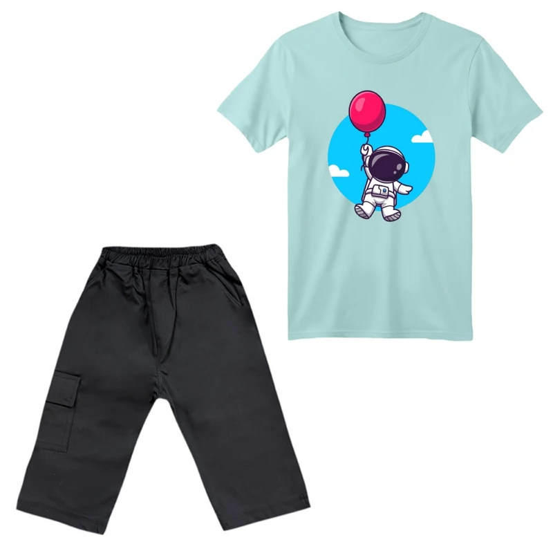 ست تی‌شرت آستین کوتاه و شلوارک پسرانه مدل فضانورد کد ۱۱ رنگ آبی روشن