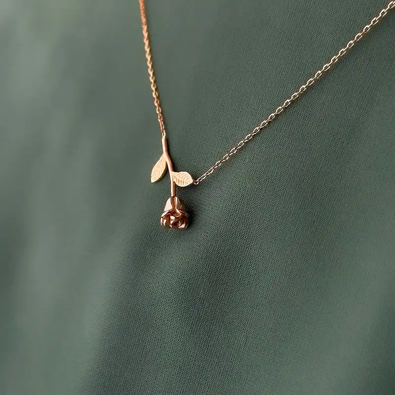 گردنبند طلا 18 عیار زنانه گالری رحمانی مدل گل رز