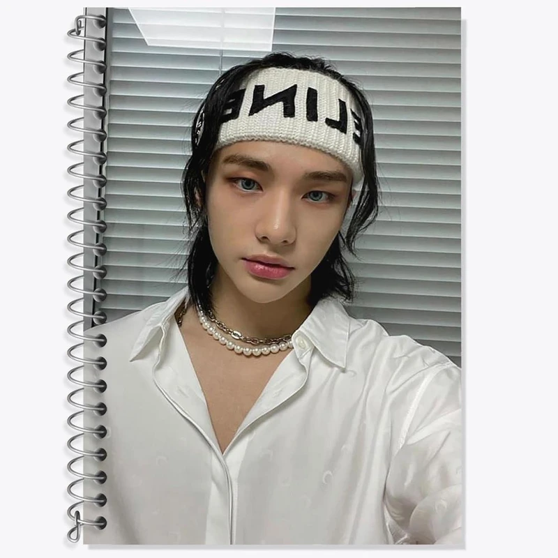 دفتر لغت 50 برگ خندالو مدل هیونجین گروه استری کیدز Stary Kids کد 16887