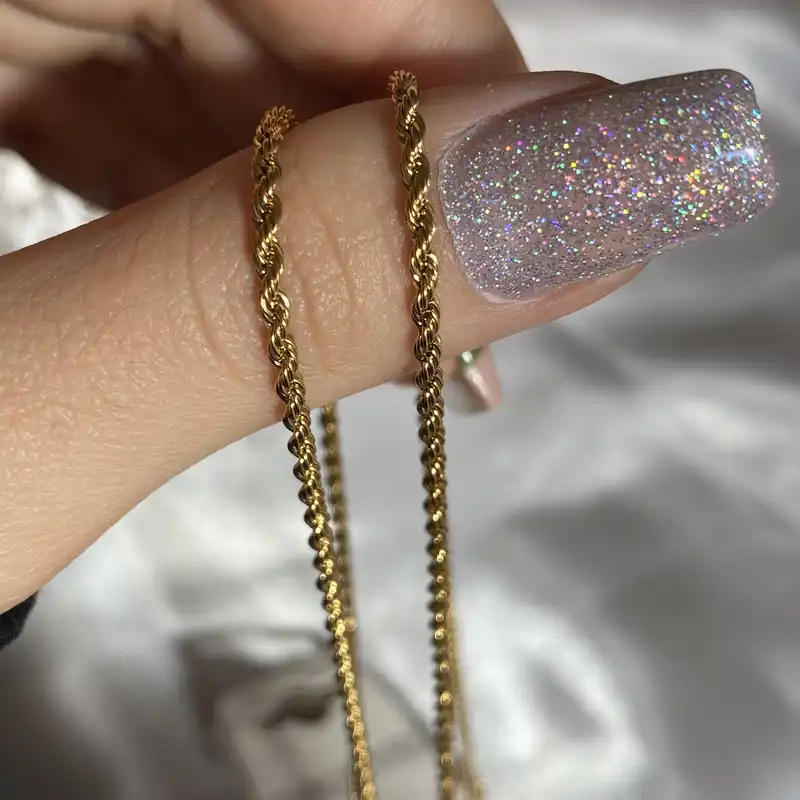 زنجیر زنانه مدل مارپیچ کد‌ R18