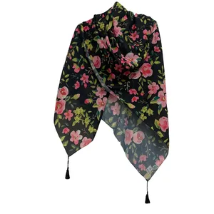 روسری زنانه مدل نخ اسپان منگوله دار کد 1332