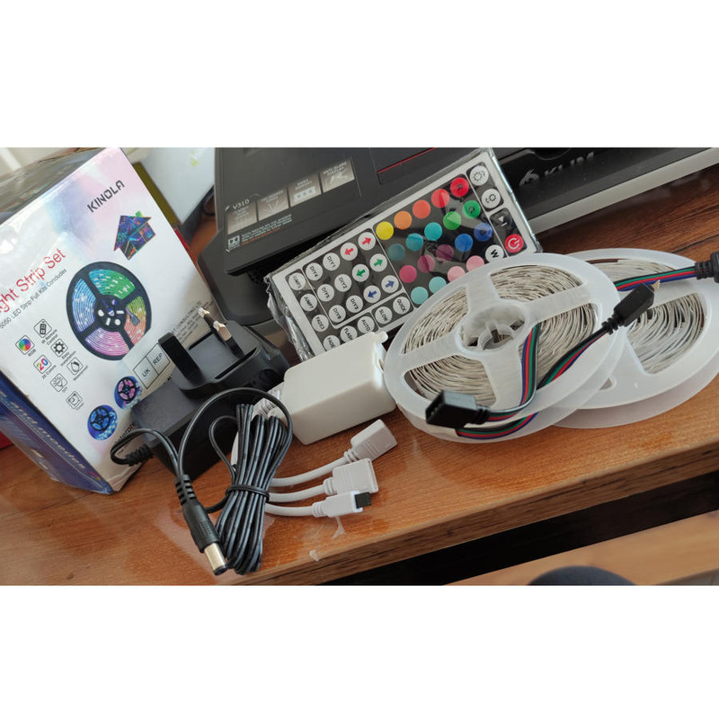 ریسه ال ای دی مدل RGB کنترل دار طول 10 متر مجموعه 2 عددی