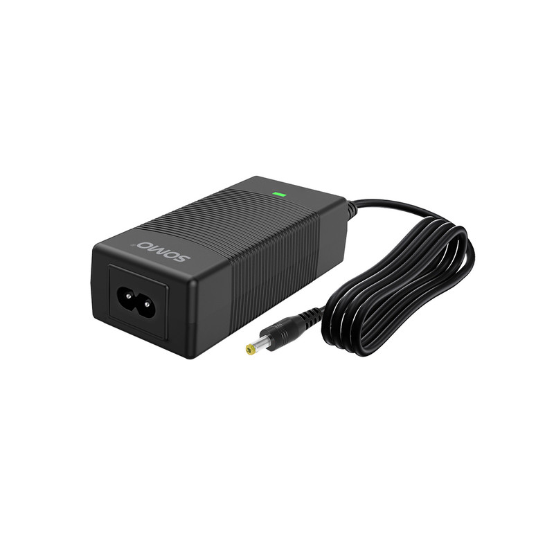  آداپتور برق 240V-100 به 9 ولت 2 آمپر سومو مدل SM-090200-D مناسب برای دستگاه های الکترونیکی