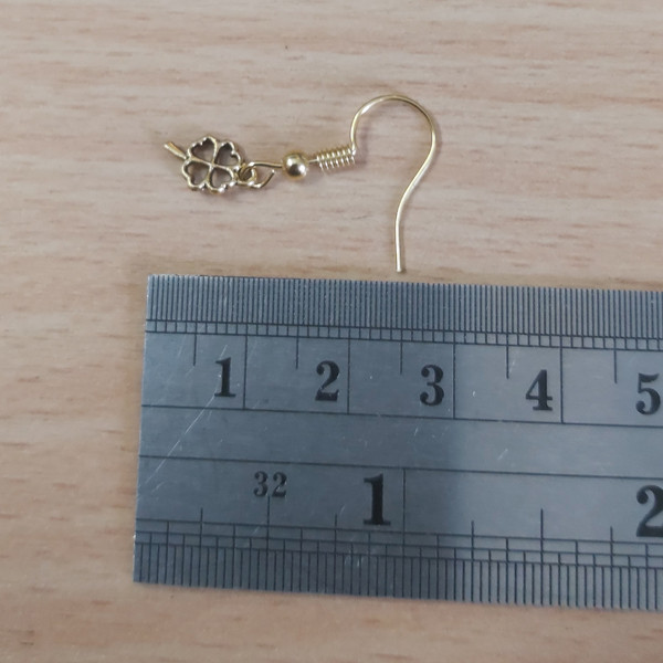 گوشواره دخترانه طرح شبدر کد 01 گوشواره دخترانه طرح شبدر کد 01