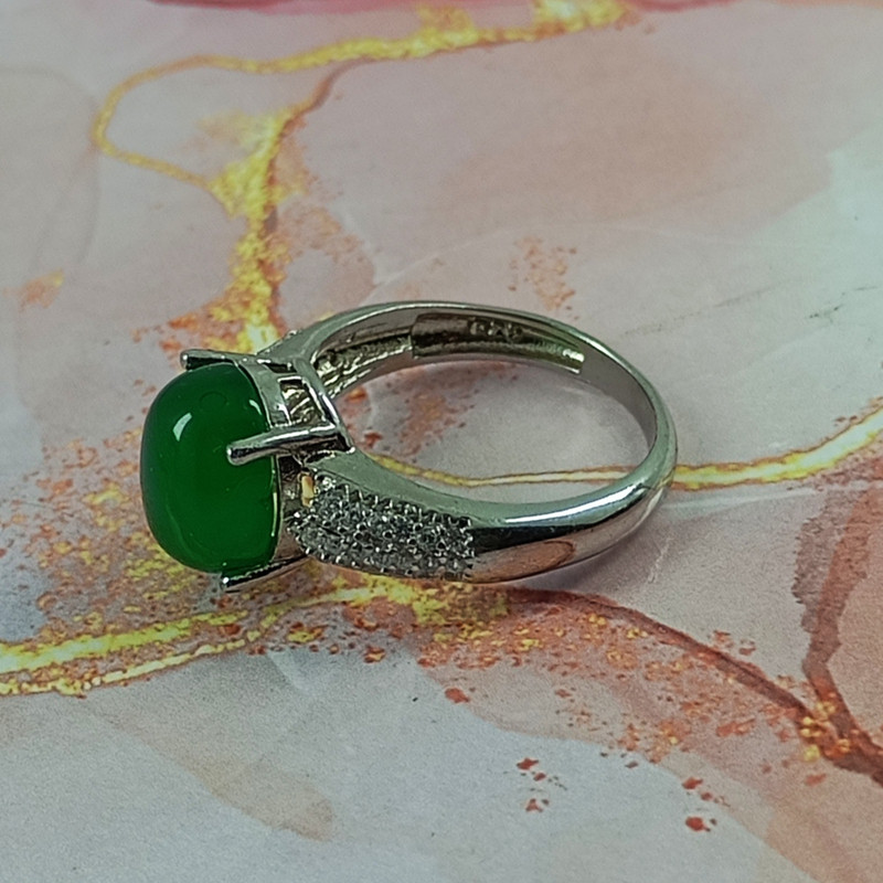 انگشتر نقره زنانه سلین کالا مدل عقیق یشم کد 122