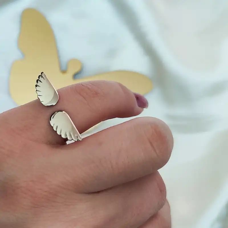 انگشتر زنانه مدل بال فرشته کد DA070