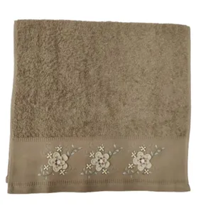 حوله دستی بهباف اذر طرح پروانه مدل گلدوزی سایز 40x75 سانتی متر