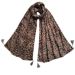 شال زنانه مدل موهر مخملی پلنگی سبک پاییزی منگوله دار کد ۱