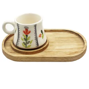 ست فنجان و زیر لیوانی مدل گلبرگ