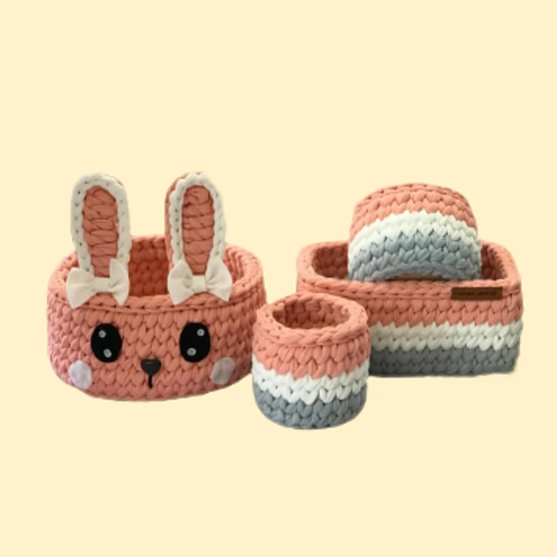 سبد قلاب بافی تریکو طرح سیسمونی نوزادی خرگوشی کد 6611 مجموعه 4 عددی