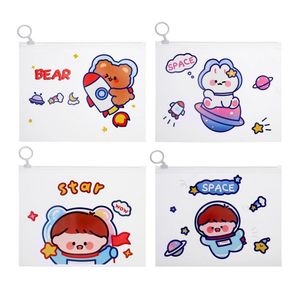 نقد و بررسی پوشه مدل زیپ دار طرح خرس فضانورد بسته 4 عددی توسط خریداران