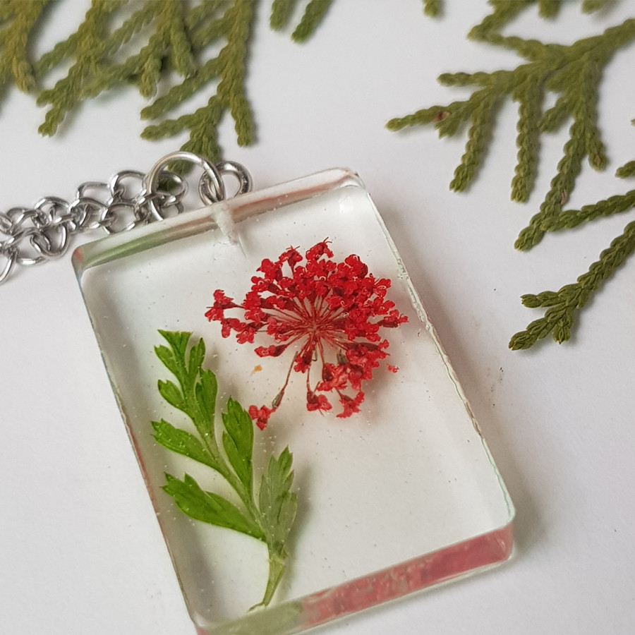 گردنبند دخترانه مدل رزینی گل دار گردنبند دخترانه مدل رزینی گل دار