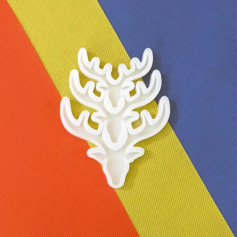 قالب رزین مدل اکسسوری و آویز سه سر گوزن کد DEE3