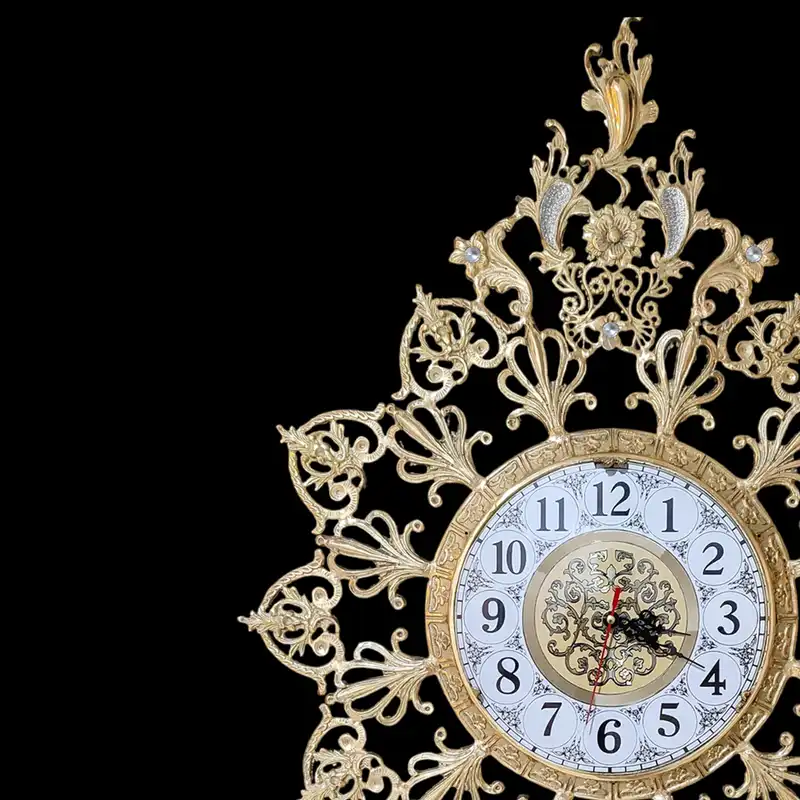 ساعت برنجی مدل نیکا