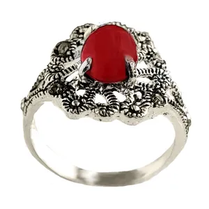 انگشتر نقره زنانه مدل عقیق یمنی YW4192