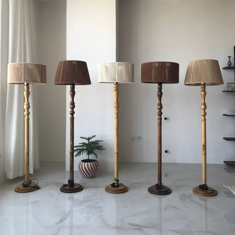 آباژور مدل ایستاده چوبی خراطی مکرومه کد AO-M