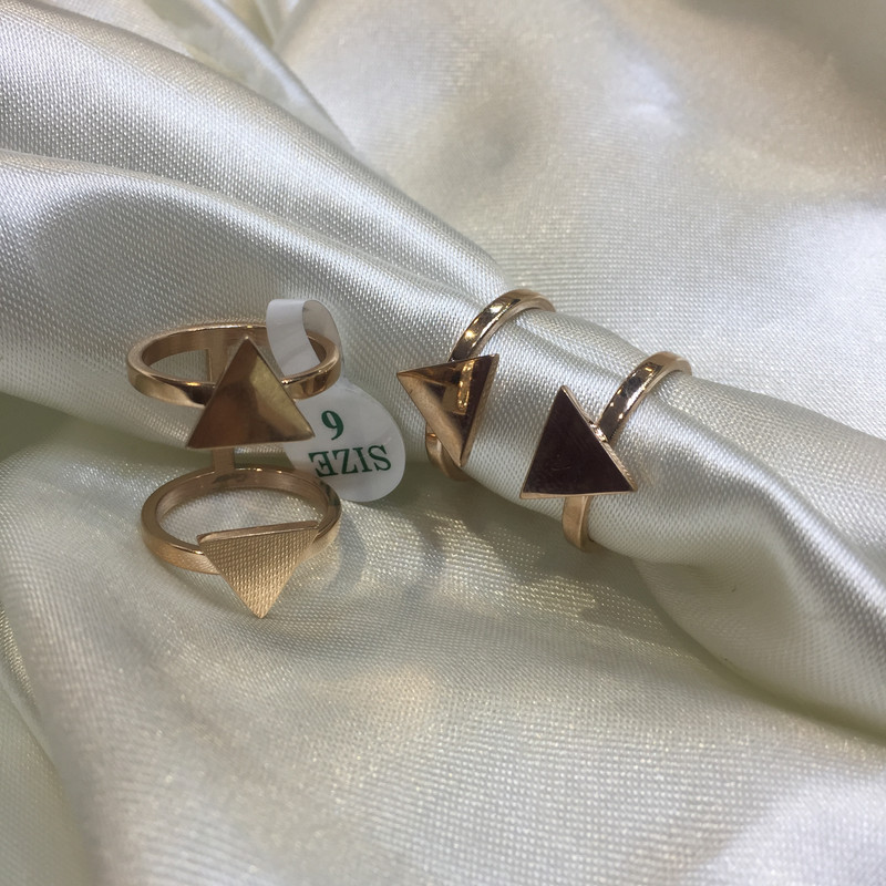 انگشتر دخترانه مدل مثلثی