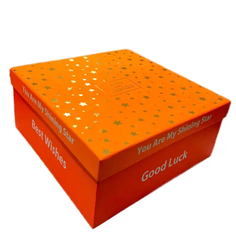 جعبه هدیه طرح ستاره طلاکوب مدل 27x27x12