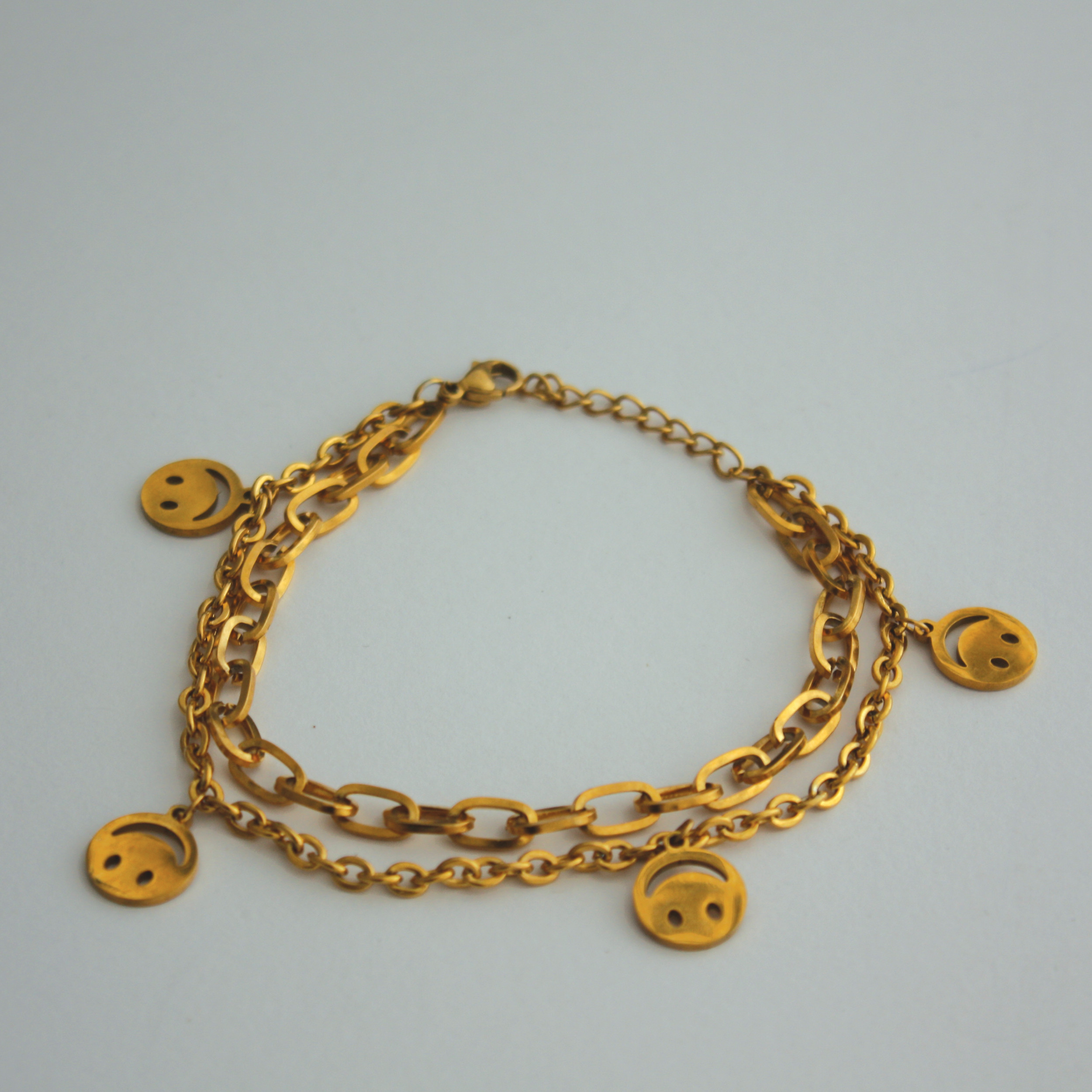 دستبند زنانه مدل لبخند