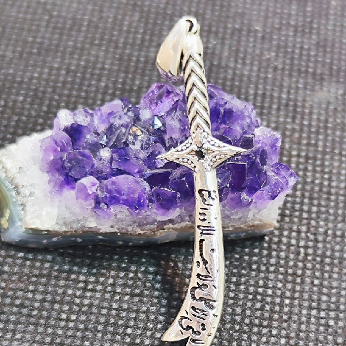 آویز گردنبند نقره مدل شمشیر ذوالفقار کد 80999 آویز گردنبند نقره مدل شمشیر ذوالفقار کد 80999