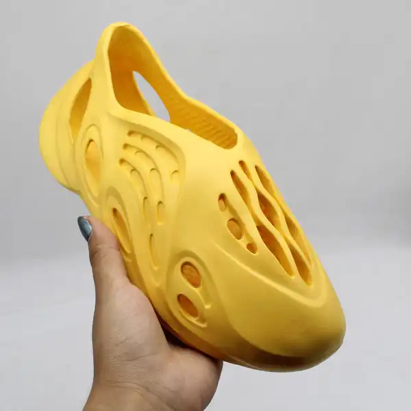 کفش ساحلی بچگانه مدل یزی فوم فضایی کد 1417-YW