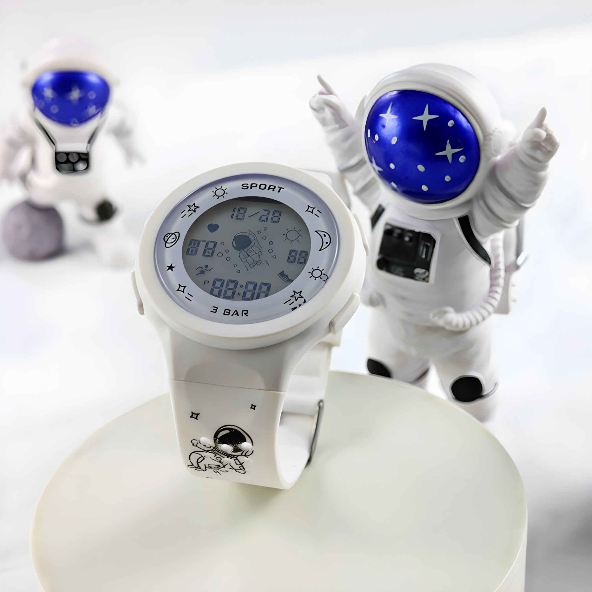 ساعت مچی دیجیتال بچگانه مدل فضانورد کد 02