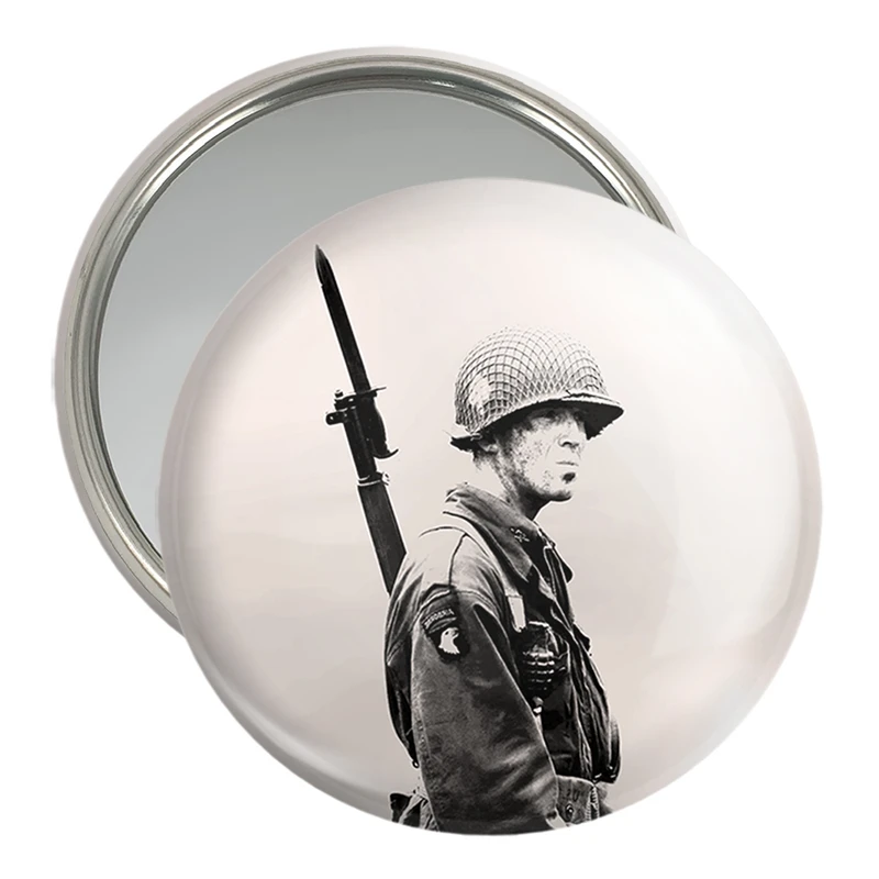 آینه جیبی خندالو مدل جوخه برادران Band Of Brothers کد 29770